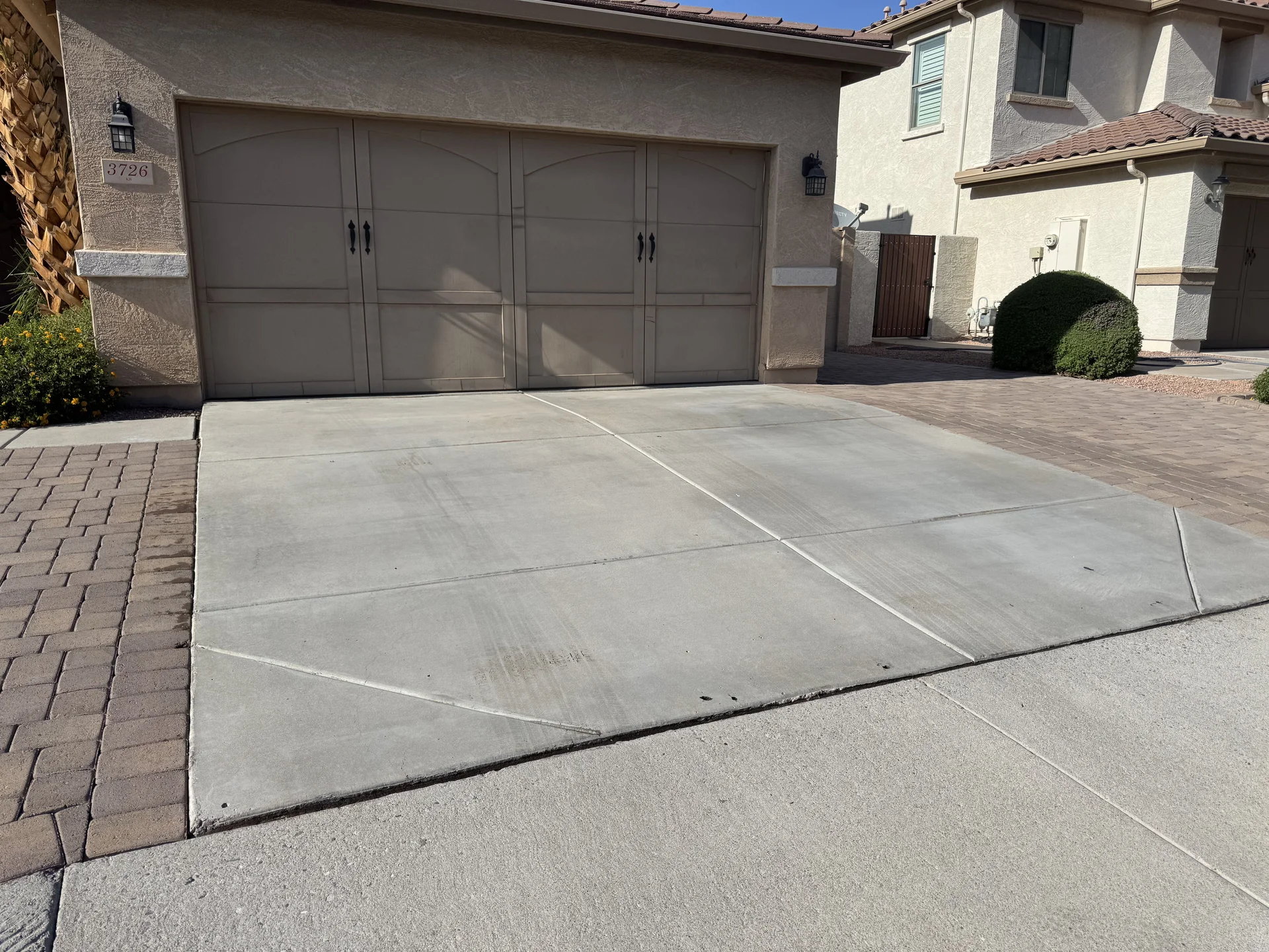 Clean Gilbert home exterior