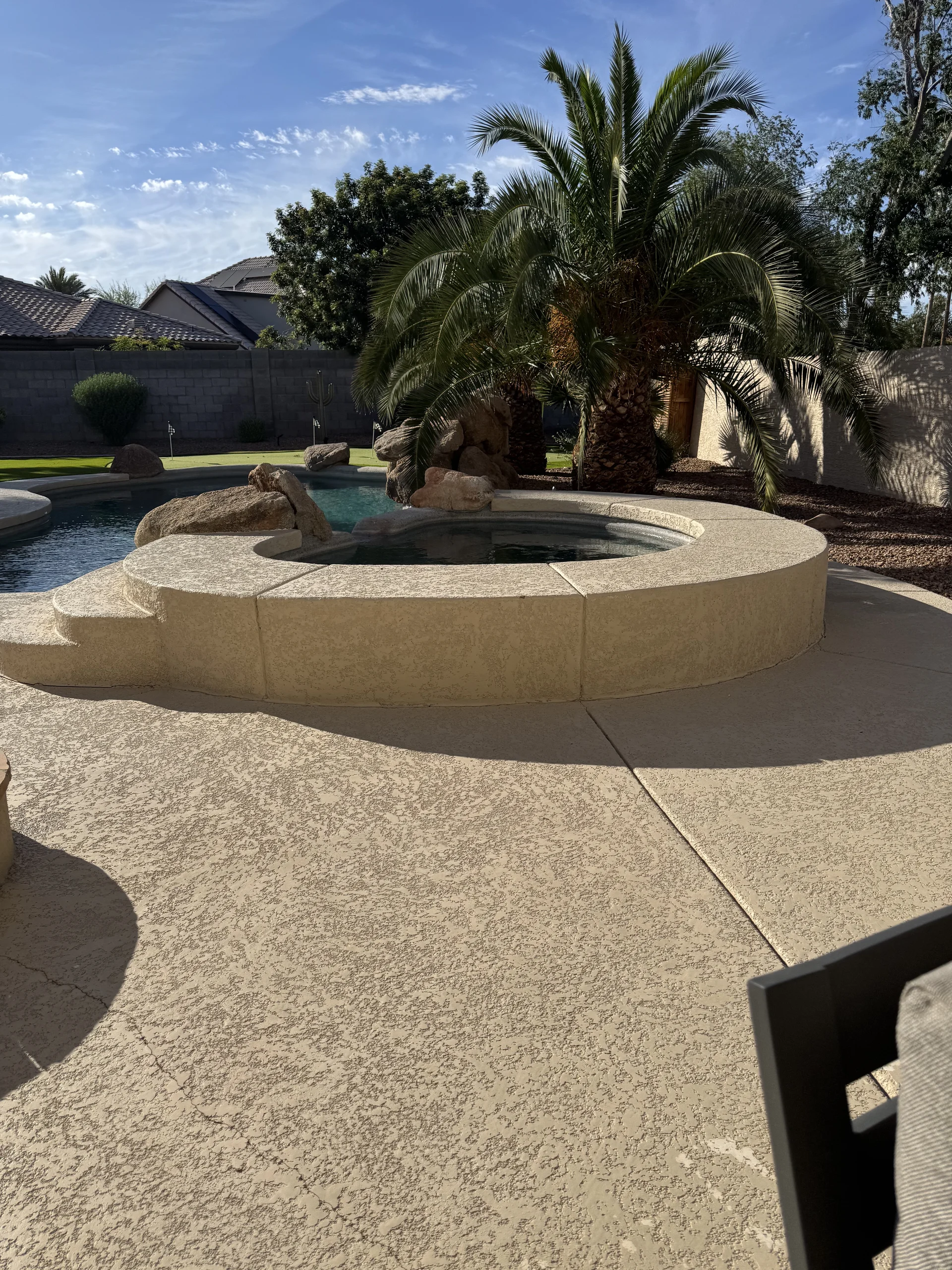 Commercial building exterior cleaning