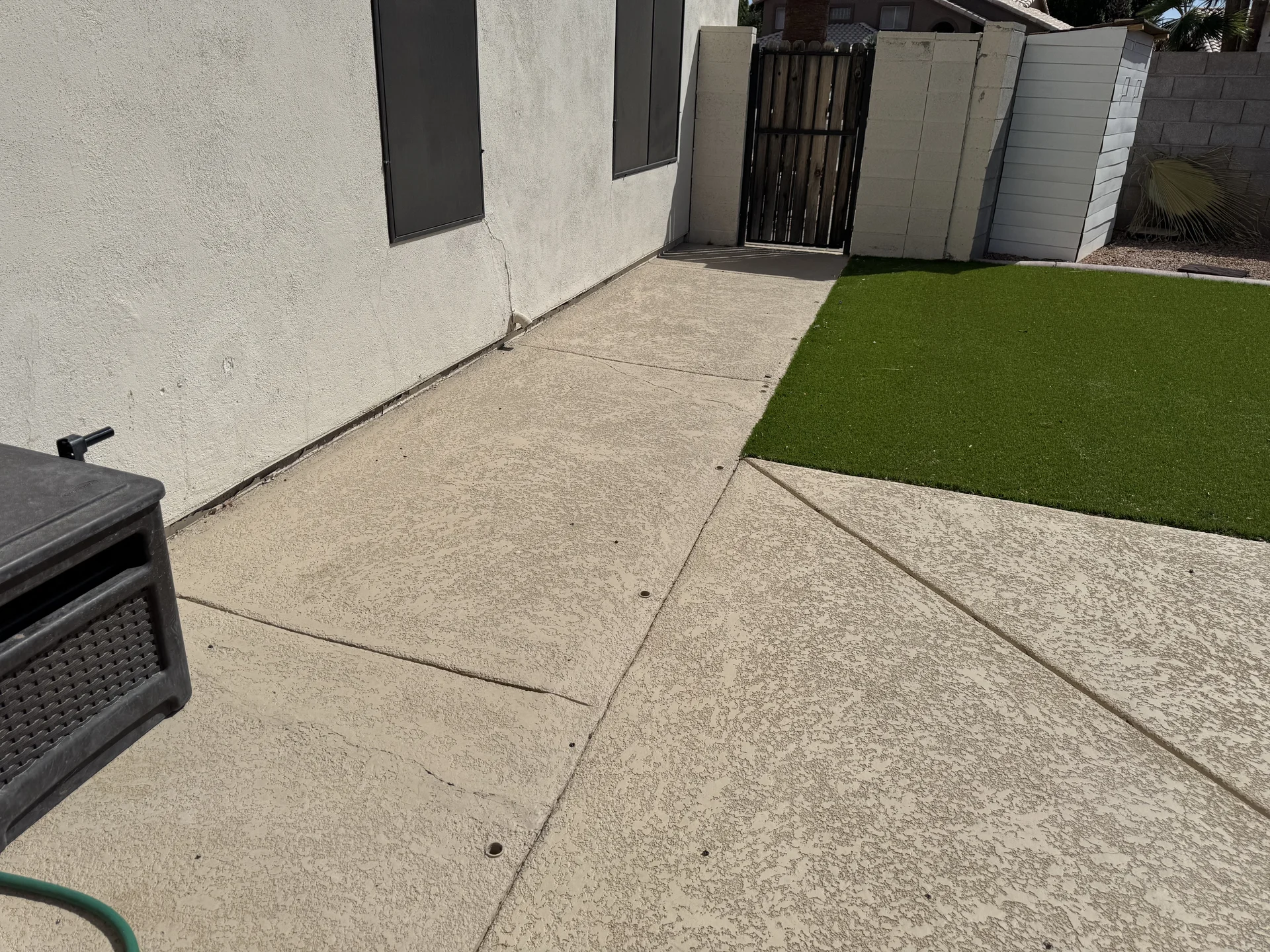 Storefront cleaning service